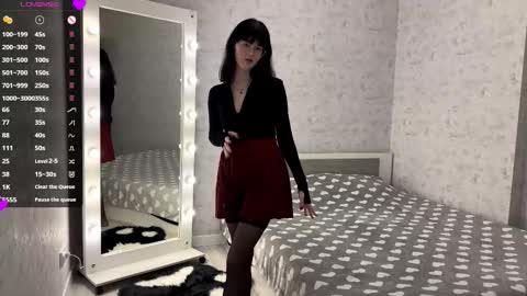 Annie PVT IS OPEN online show from 10.05.25