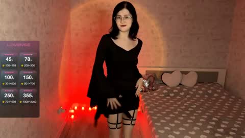 Snapshot of dodiebabikian chatting on 04.21.26 Annie PVT IS OPEN online show from 04.21.26