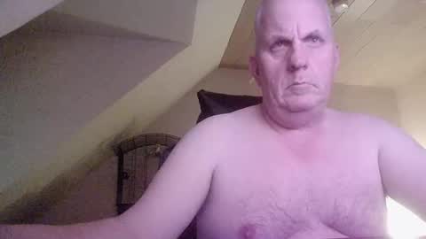 doggy2629 online show from 12.15.25