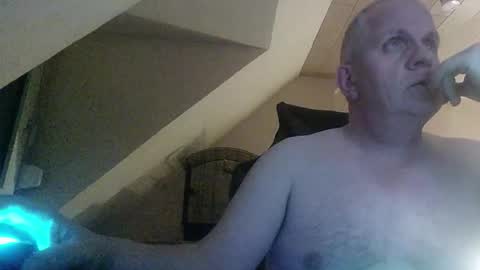 doggy2629 online show from 12.20.25