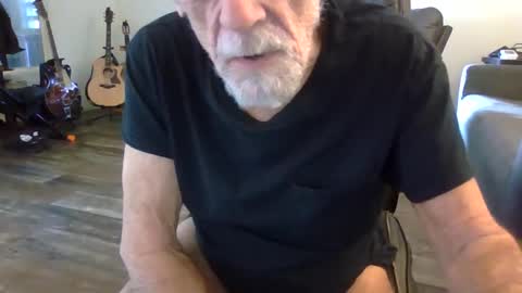 dogluc7 online show from 11.27.25