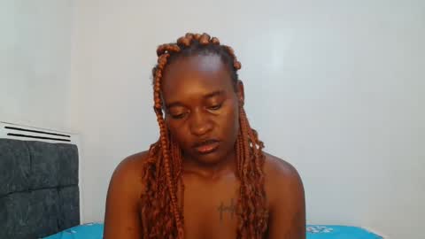 Snapshot of dolce_amber chatting on 11.29.25 Dolce online show from 11.29.25