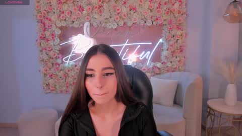 Dolcie  online show from 01.07.25