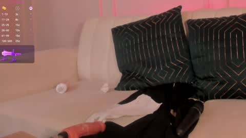 Dolcie  online show from 01.08.25