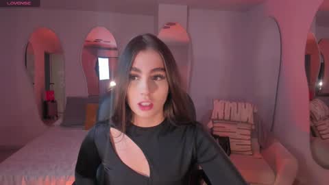 Dolcie  online show from 02.18.25