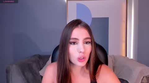 Dolcie  online show from 03.03.25