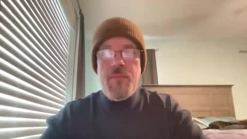 Snapshot of dolins chatting on 02.04.26 dolins online show from 02.04.26