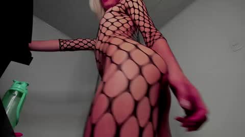 Ludika Santiago online show from 03.08.25