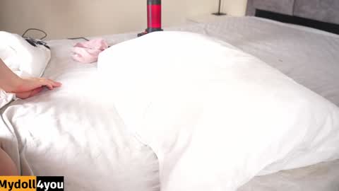 Snapshot of doll4you_ chatting on 01.15.25 Alice y Ros online show from 01.15.25