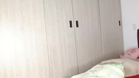 Auro and Santiago online show from 02.20.25