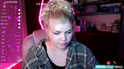 Snapshot of doll_chloe_ chatting on 12.04.24 Chloe online show from 12.04.24