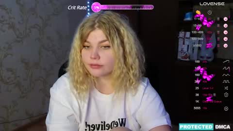 Snapshot of doll_chloe_ chatting on 12.11.24 Chloe online show from 12.11.24