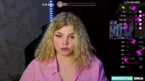 Snapshot of doll_chloe_ chatting on 12.11.24 Chloe online show from 12.11.24