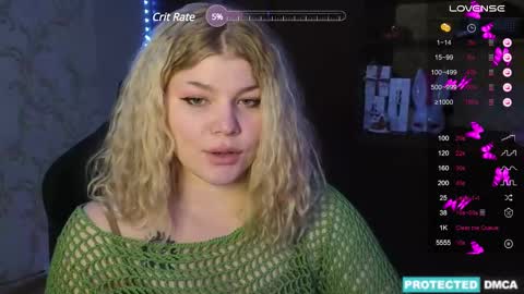 Snapshot of doll_chloe_ chatting on 12.12.24 Chloe online show from 12.12.24