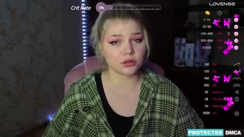 Snapshot of doll_chloe_ chatting on 12.14.24 Chloe online show from 12.14.24