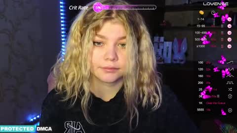 Snapshot of doll_chloe_ chatting on 12.16.24 Chloe online show from 12.16.24