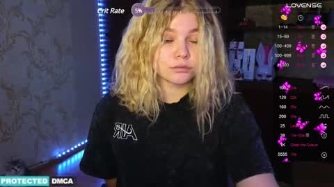 Snapshot of doll_chloe_ chatting on 12.16.24 Chloe online show from 12.16.24