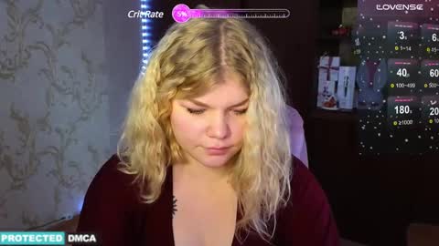 Snapshot of doll_chloe_ chatting on 12.17.24 Chloe online show from 12.17.24