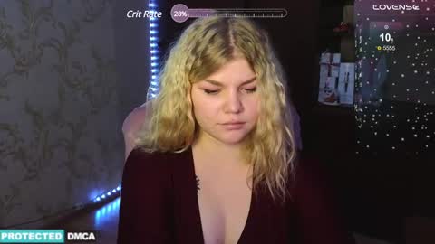 Snapshot of doll_chloe_ chatting on 12.17.24 Chloe online show from 12.17.24