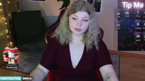 Snapshot of doll_chloe_ chatting on 01.04.25 Chloe online show from 01.04.25