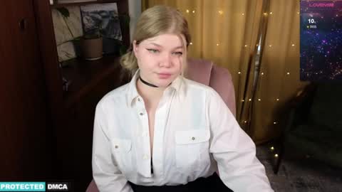 Snapshot of doll_chloe_ chatting on 01.23.25 Chloe online show from 01.23.25