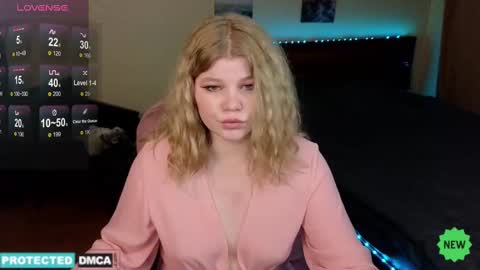 Snapshot of doll_chloe_ chatting on 02.12.25 Chloe online show from 02.12.25