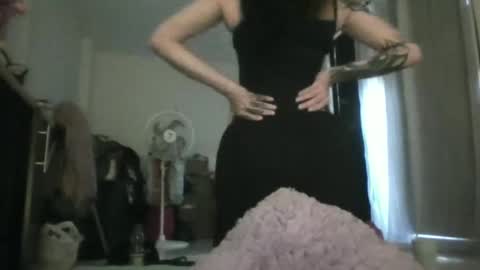 doll_dollys_ online show from 04.24.26