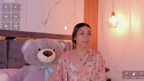 doll_isa_ online show from 04.05.26