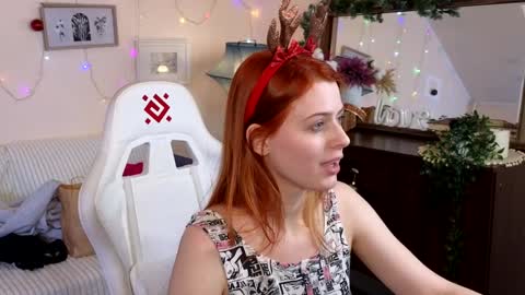 Snapshot of doll_lesli chatting on 12.26.24 Your doll Lesli online show from 12.26.24