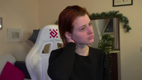 Snapshot of doll_lesli chatting on 01.27.25 Your doll Lesli online show from 01.27.25