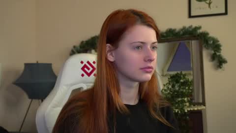 Snapshot of doll_lesli chatting on 01.28.25 Your doll Lesli online show from 01.28.25