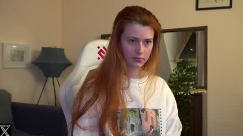 Snapshot of doll_lesli chatting on 02.07.25 Your doll Lesli online show from 02.07.25