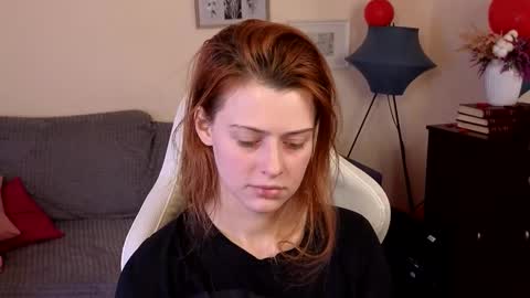 Snapshot of doll_lesli chatting on 02.21.25 Your doll Lesli online show from 02.21.25