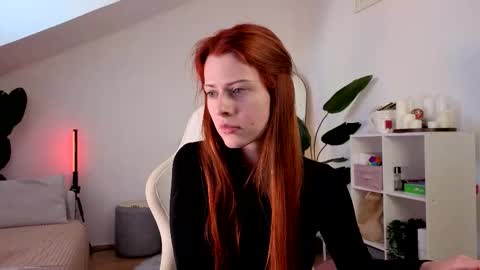 Snapshot of doll_lesli chatting on 09.13.25 Your doll Lesli online show from 09.13.25