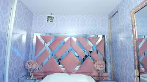 Snapshot of doll_skinny18 chatting on 06.19.26 Samy online show from 06.19.26