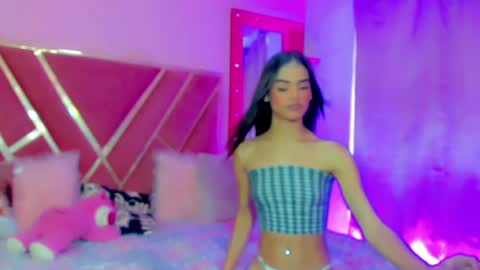 Snapshot of dollcute_latin chatting on 05.22.26 dollcute_latin online show from 05.22.26