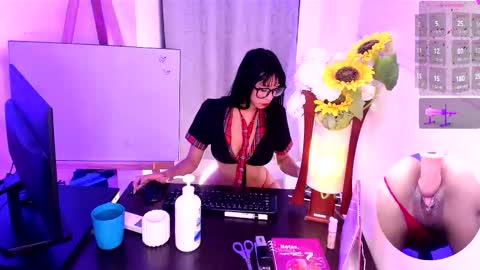 Snapshot of dollymae_ chatting on 03.08.26 Mae online show from 03.08.26