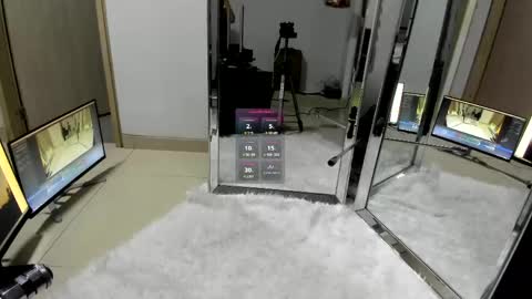 Snapshot of dollymae_ chatting on 05.24.26 Mae online show from 05.24.26