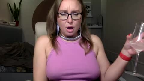 DOM MUMMY online show from 10.13.25