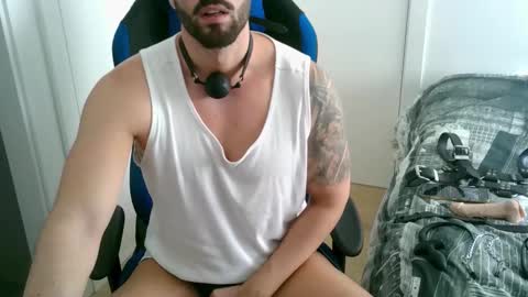 Snapshot of dominatedtitan chatting on 10.24.25 DominatedTitan online show from 10.24.25