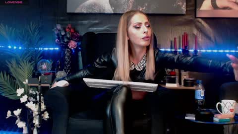Dominatrix Eve online show from 01.10.25