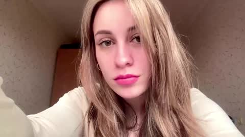 Snapshot of domingadandridge chatting on 04.01.26 Mia online show from 04.01.26