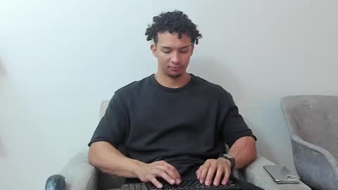 Dominick Star online show from 02.10.25