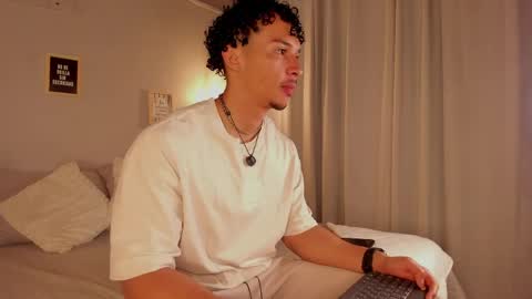 Snapshot of dominik_drake chatting on 05.01.26 Dominik Drake online show from 05.01.26