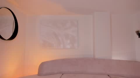 Dominique online show from 12.24.24