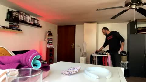 domnu_ozfutura online show from 02.02.25