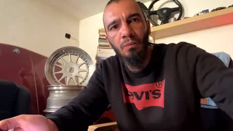 domnu_ozfutura online show from 02.05.25