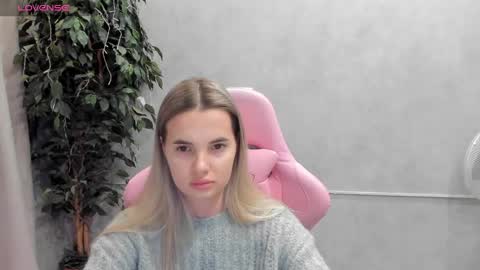 Snapshot of donnaaa_evans chatting on 02.24.25 Donna On GMT2 Mon-Fri 3-9 AM online show from 02.24.25