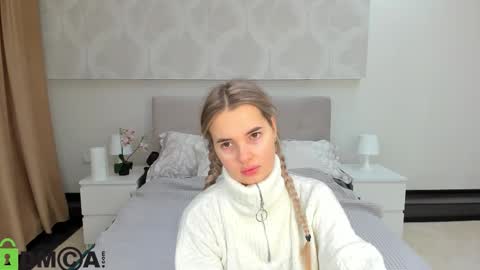 Snapshot of donnaaa_evans chatting on 11.12.25 Donna On GMT2 Mon-Fri 3-9 AM online show from 11.12.25