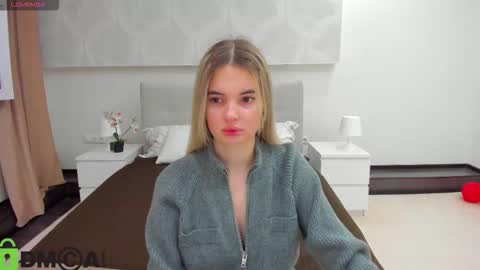 Donna On GMT2 Mon-Fri 3-9 AM online show from 02.22.26